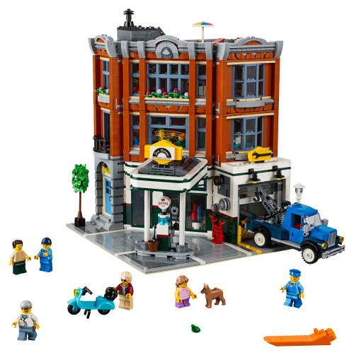 LEGO® Corner Garage